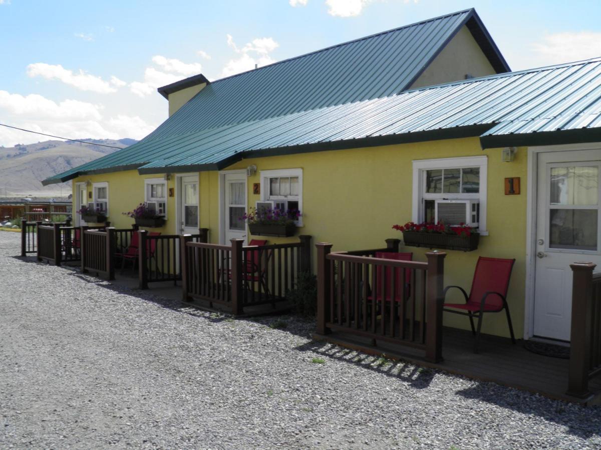 Yellowstone Riverside Cottages Gardiner Eksteriør billede