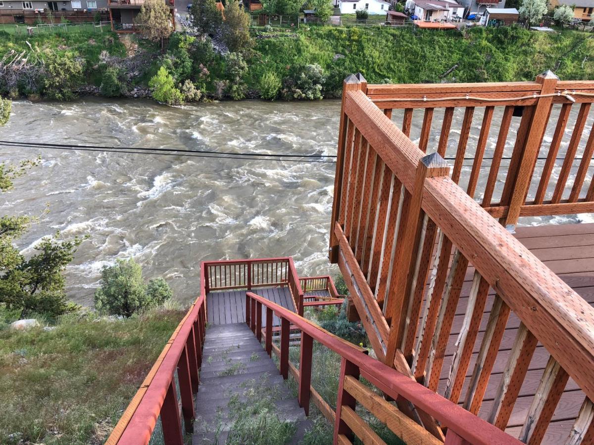 Yellowstone Riverside Cottages Gardiner Eksteriør billede